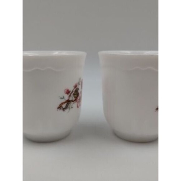 Set of 2 Vintage Arcopal France White Tea Cups With Pink Flowers - Picture 6 of 10